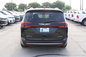 2023 Chrysler Pacifica Limited FWD