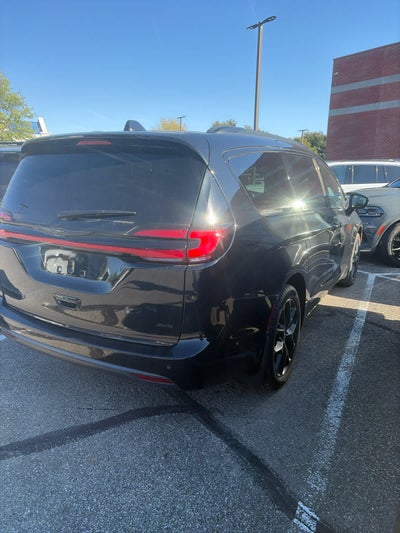 2024 Chrysler Pacifica Touring L AWD