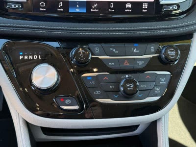 2023 Chrysler Pacifica Limited AWD