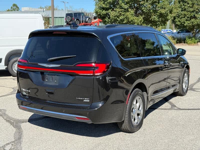 2023 Chrysler Pacifica Limited AWD