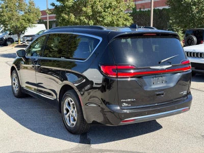2023 Chrysler Pacifica Limited AWD