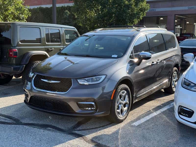 2023 Chrysler Pacifica Limited AWD