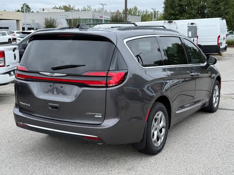 2023 Chrysler Pacifica Limited AWD