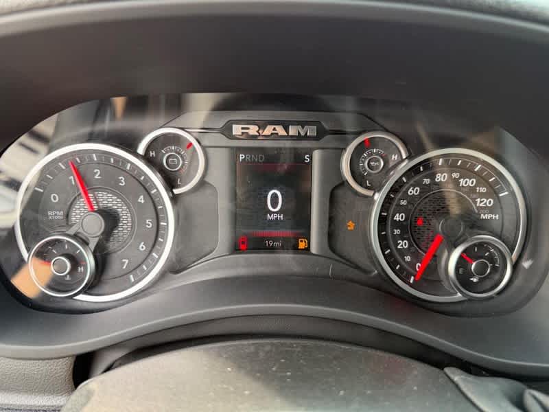 2026 RAM 3500 RAM 3500 TRADESMAN CREW CAB 4X4 6'4' BOX