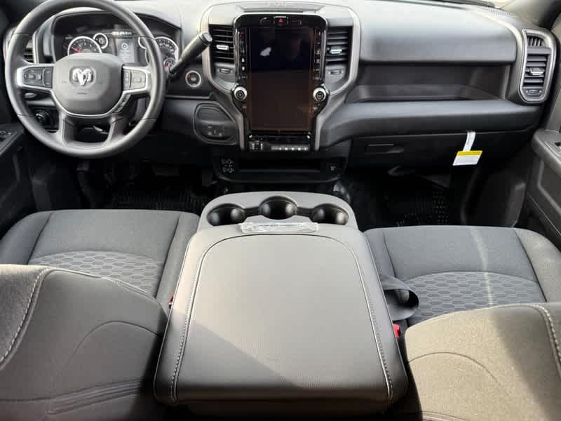 2026 RAM 3500 RAM 3500 TRADESMAN CREW CAB 4X4 6'4' BOX