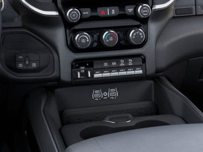 2027 RAM 3500 RAM BIG HORN CREW CAB 4X4 6'4' BOX