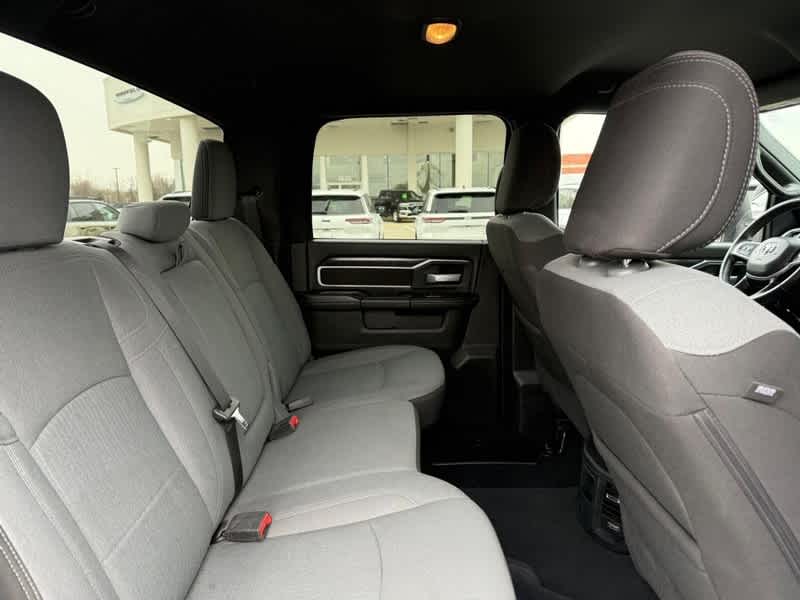 2024 RAM 3500 Big Horn Crew Cab 4x4 8' Box