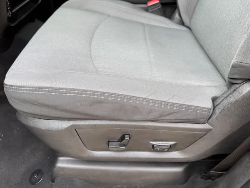 2024 RAM 3500 Big Horn Crew Cab 4x4 8' Box