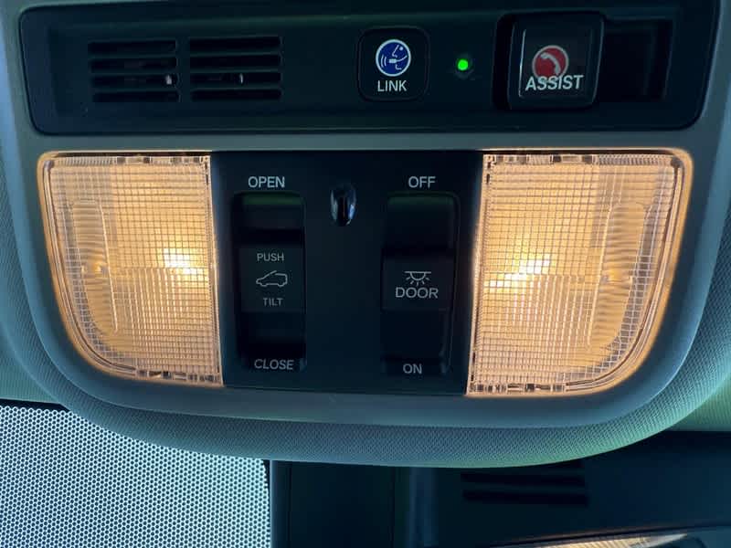 2021 Honda Pilot AWD Touring 8 Passenger