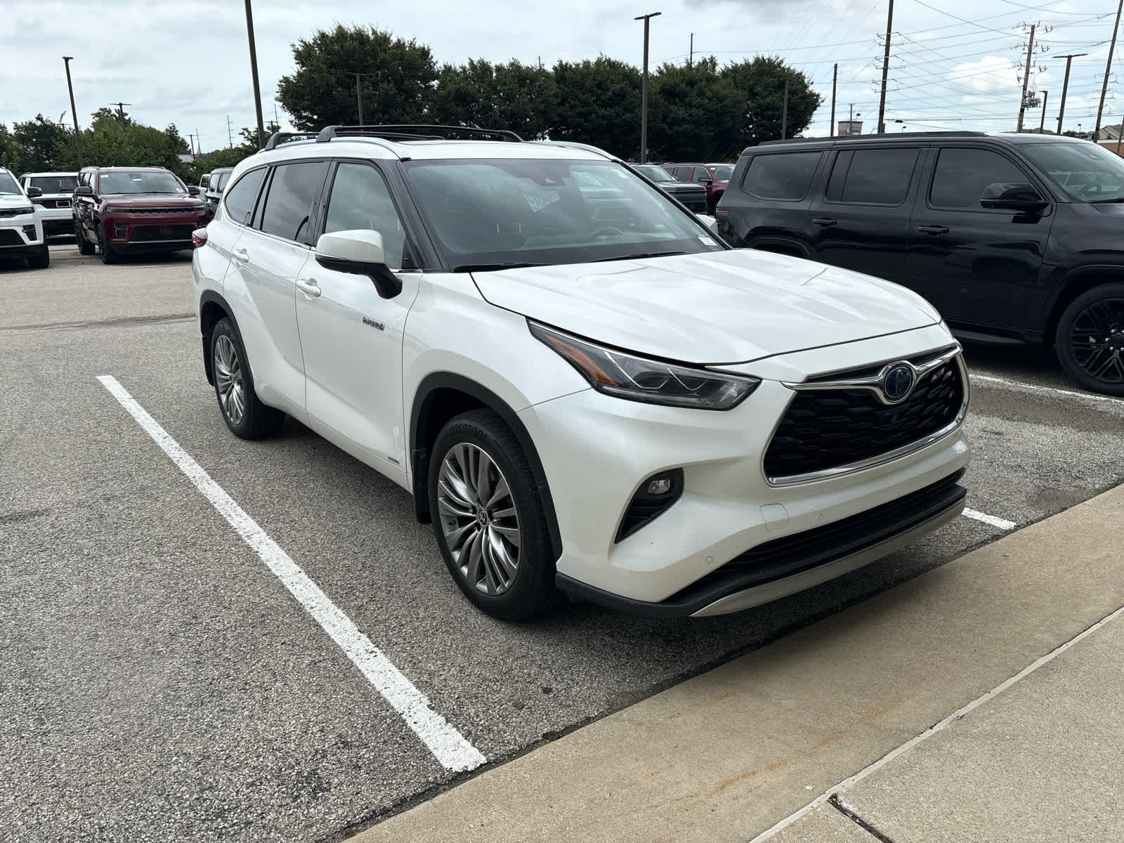 2021 Toyota Highlander Hybrid Platinum