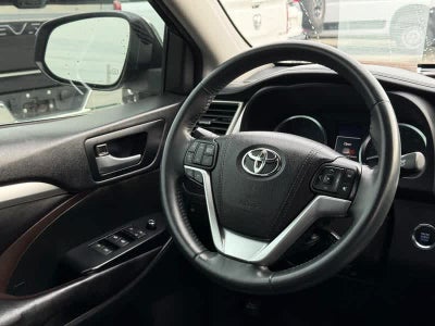 2016 Toyota Highlander XLE V6