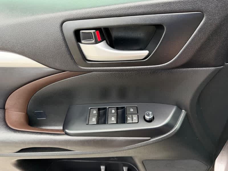 2016 Toyota Highlander XLE V6