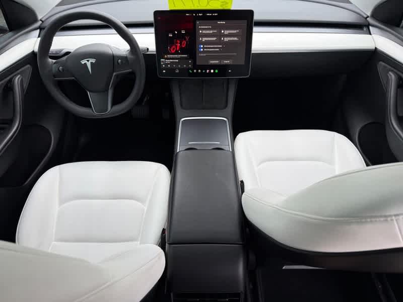 2023 Tesla Model Y Base