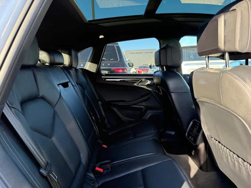 2023 Porsche Macan T