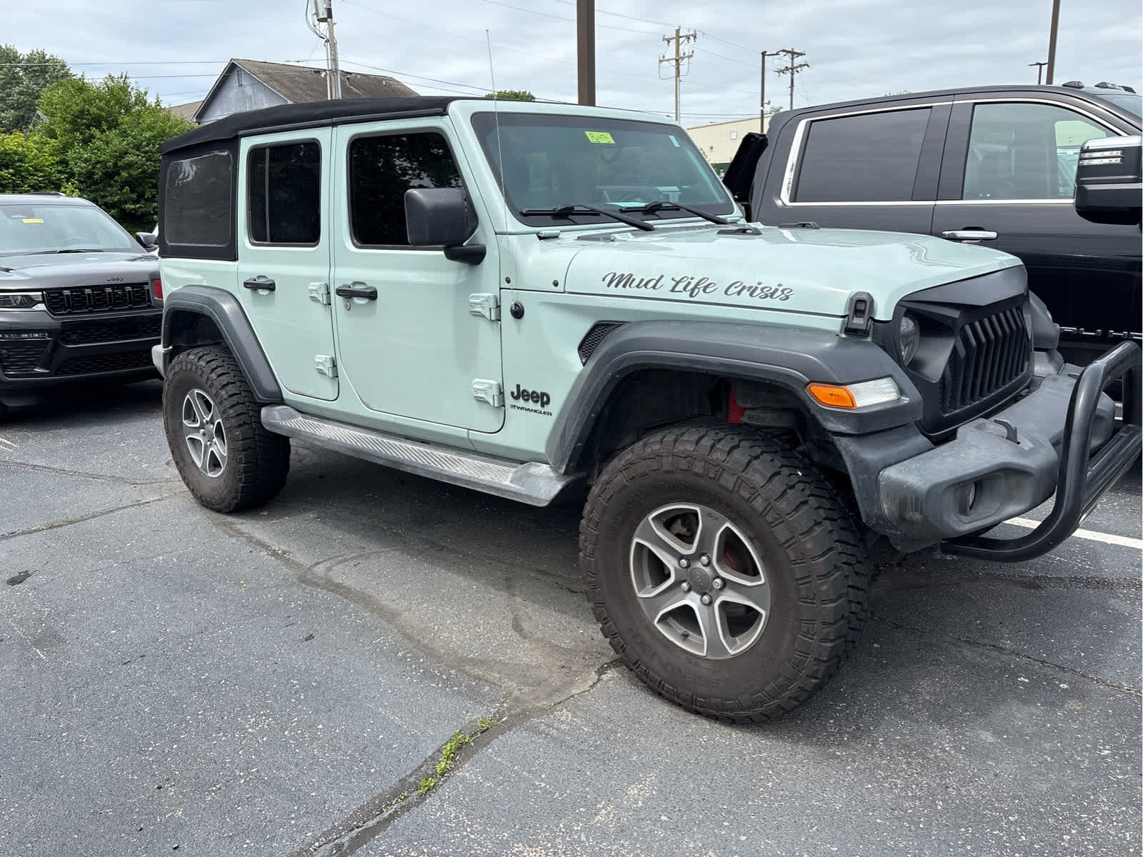 2023 Jeep Wrangler Sport S's photo