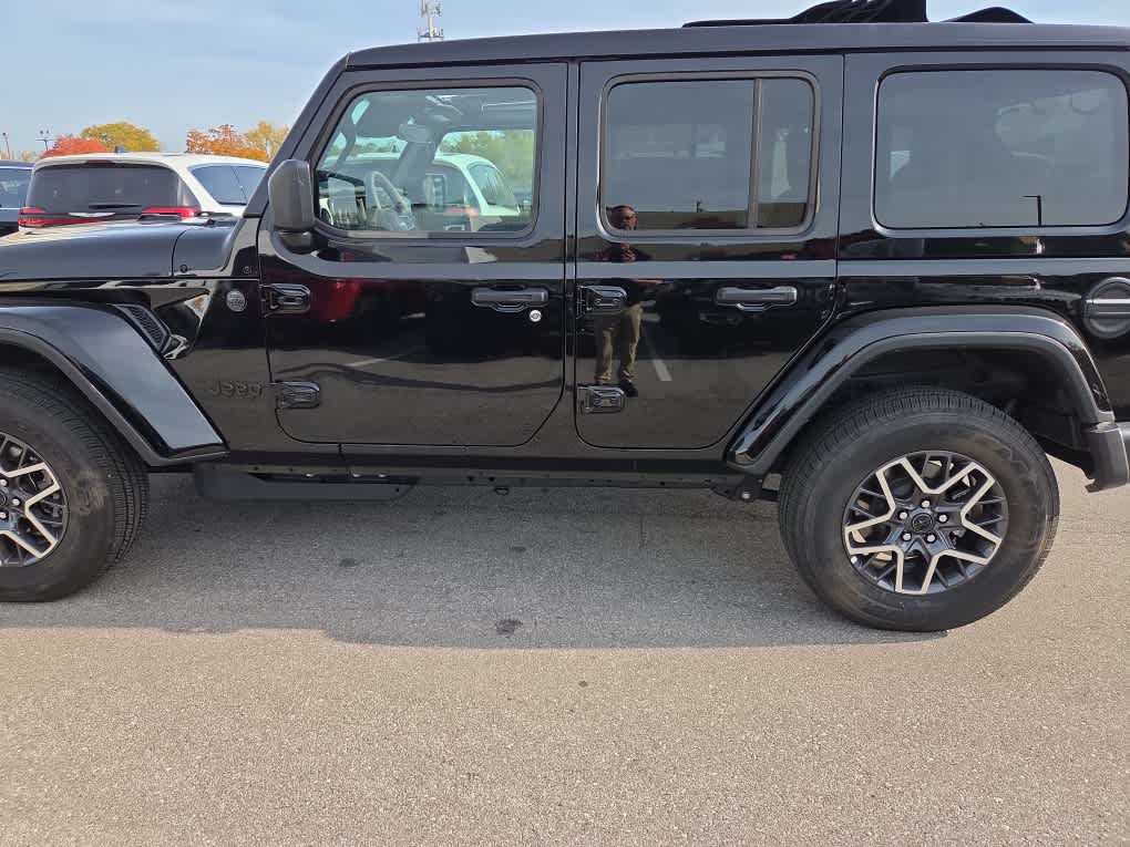 2026 Jeep Wrangler 4-Door Sahara 4x4