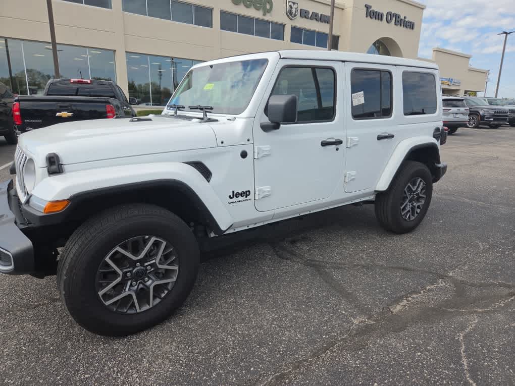 2026 Jeep Wrangler 4-Door Sahara 4x4