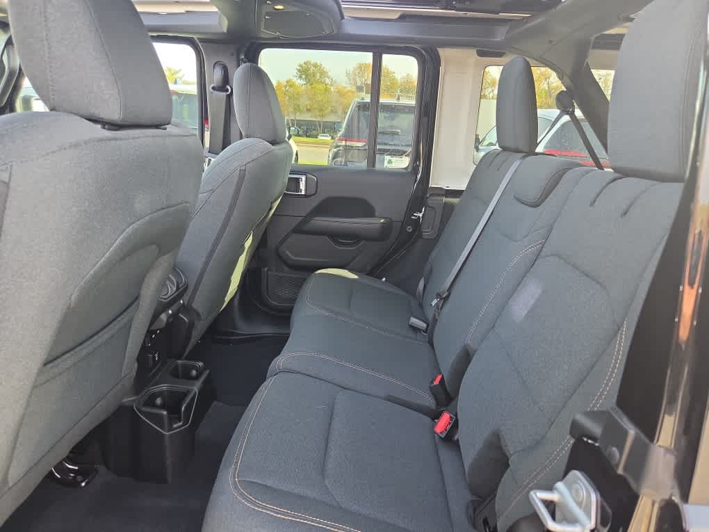 2026 Jeep Wrangler 4-Door Sahara 4x4