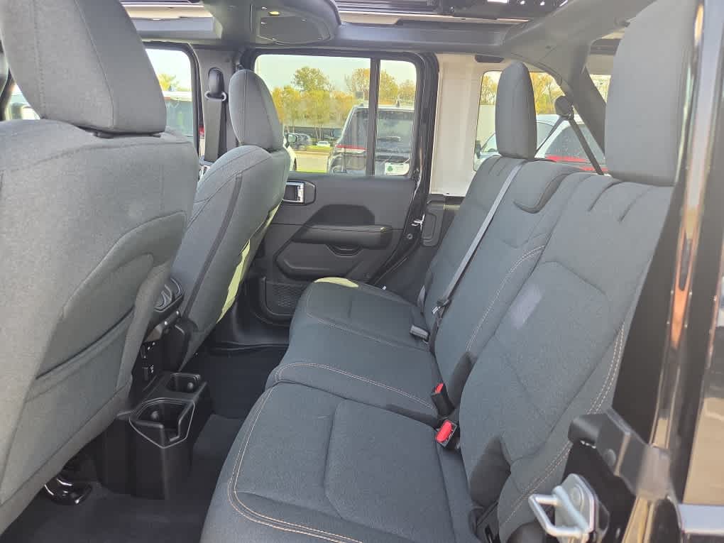 2026 Jeep Wrangler 4-Door Sahara 4x4