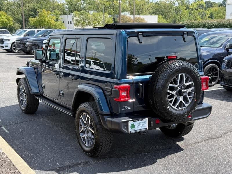 2025 Jeep Wrangler 4-Door Sahara 4x4