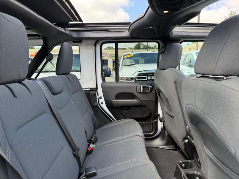 2025 Jeep Wrangler Sahara