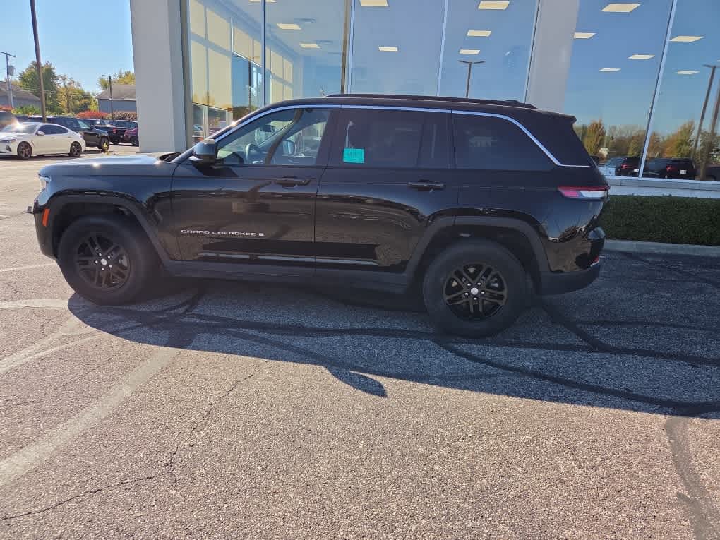 2025 Jeep Grand Cherokee Laredo 4x4