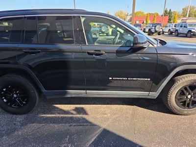 2025 Jeep Grand Cherokee Laredo 4x4