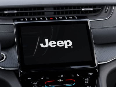 2027 Jeep Grand Cherokee LAREDO X 4X4