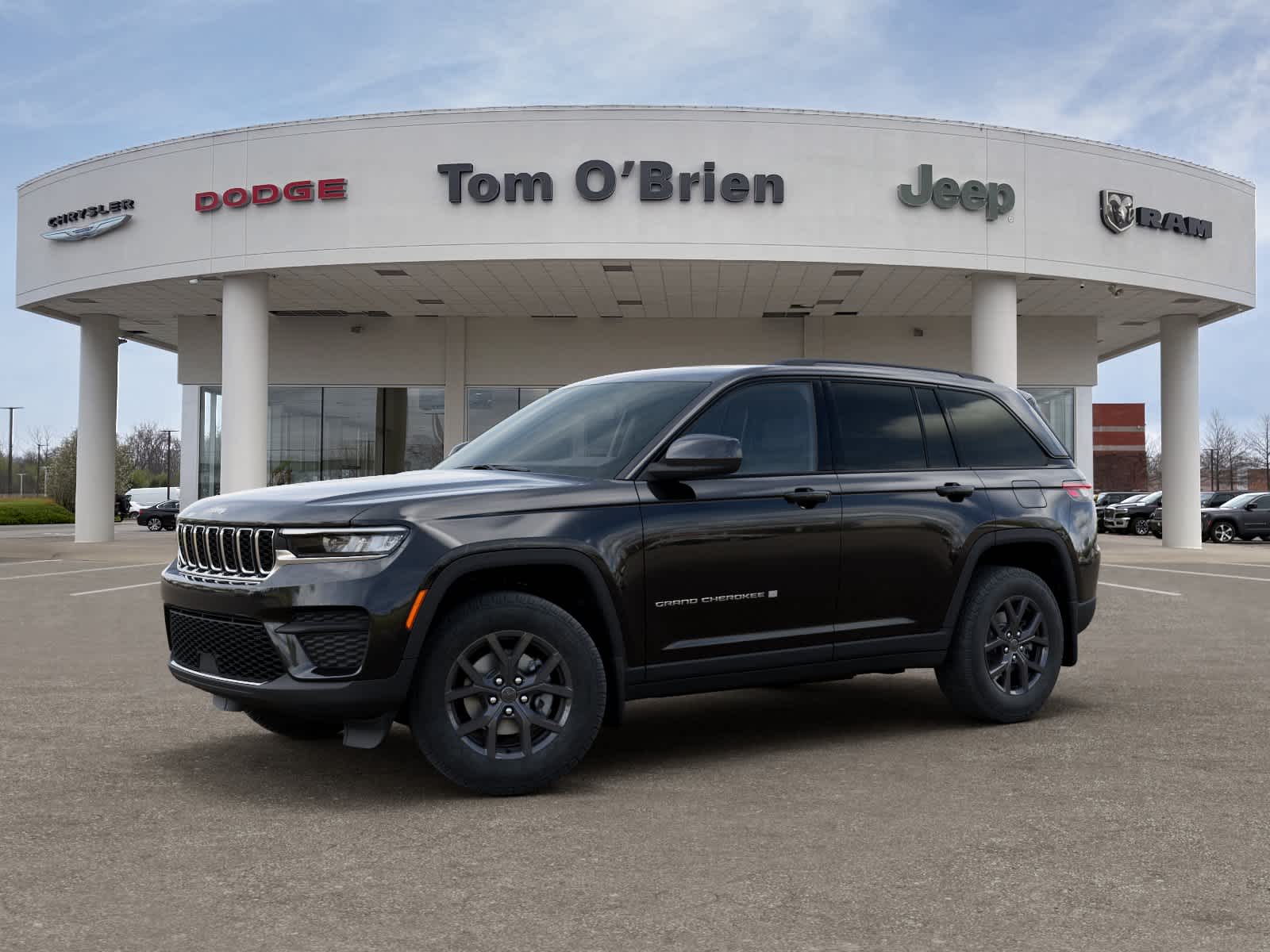 2027 Jeep Grand Cherokee LAREDO X 4X4