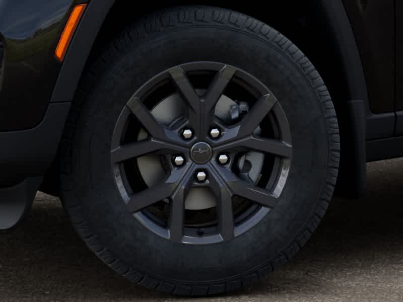 2027 Jeep Grand Cherokee LAREDO X 4X4
