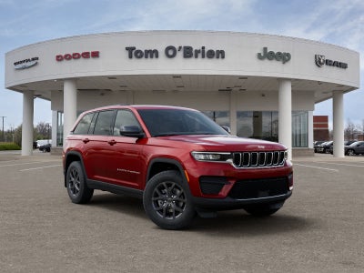 2027 Jeep Grand Cherokee LAREDO X 4X4