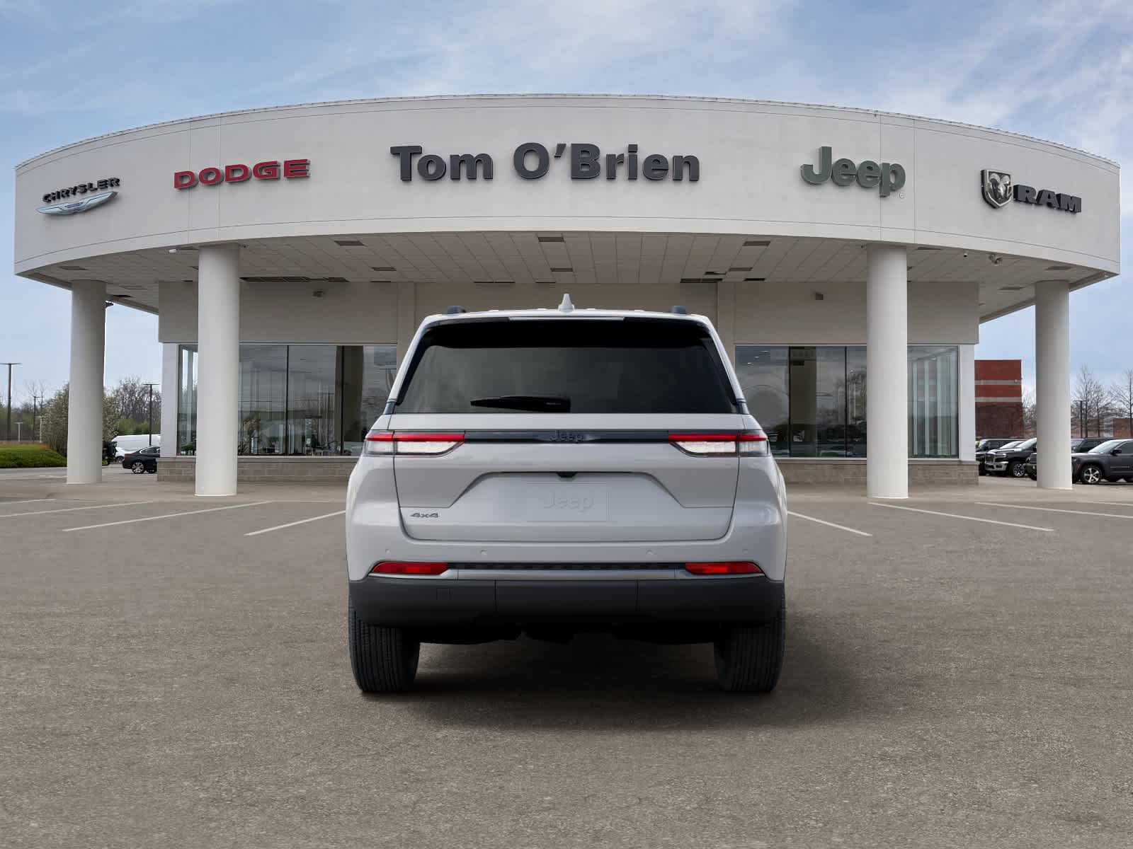 2026 Jeep Grand Cherokee Laredo Altitude