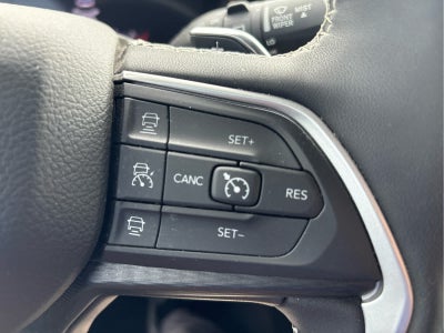 2023 Jeep Grand Cherokee L Laredo 4x4
