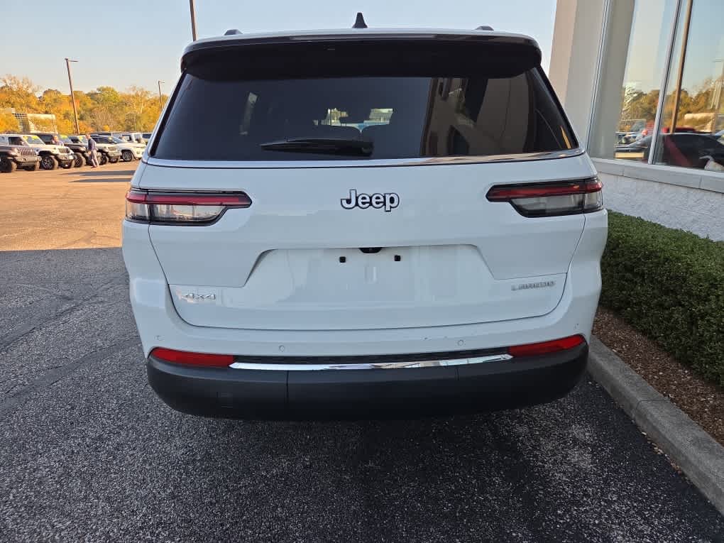 2025 Jeep Grand Cherokee L Laredo X 4x4
