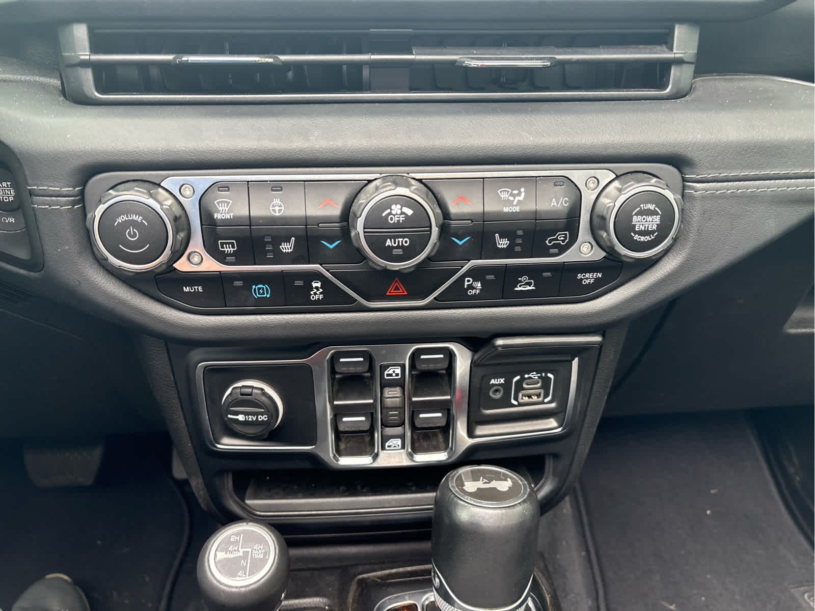 2024 Jeep Wrangler 4xe Sahara 4xe