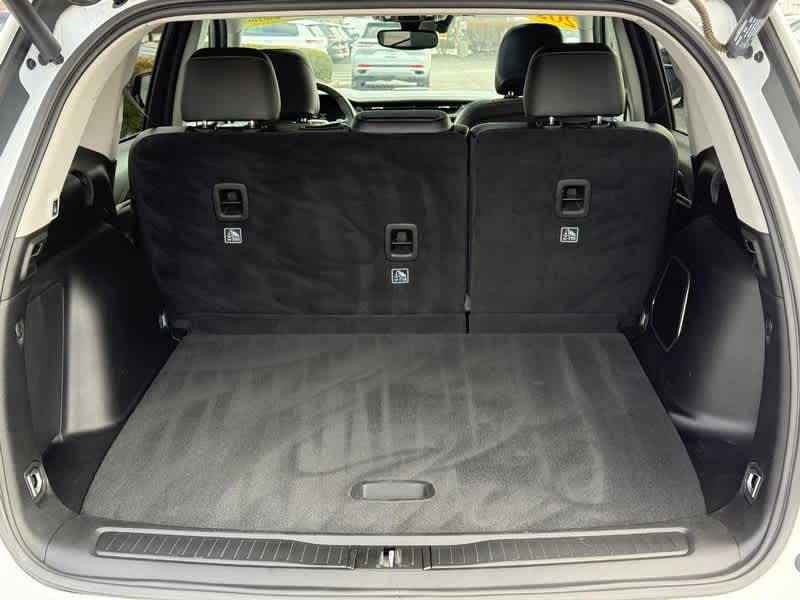 2023 Jeep Grand Cherokee Base