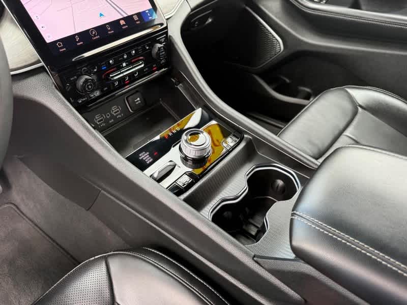 2024 Jeep Grand Cherokee Anniversary Edition