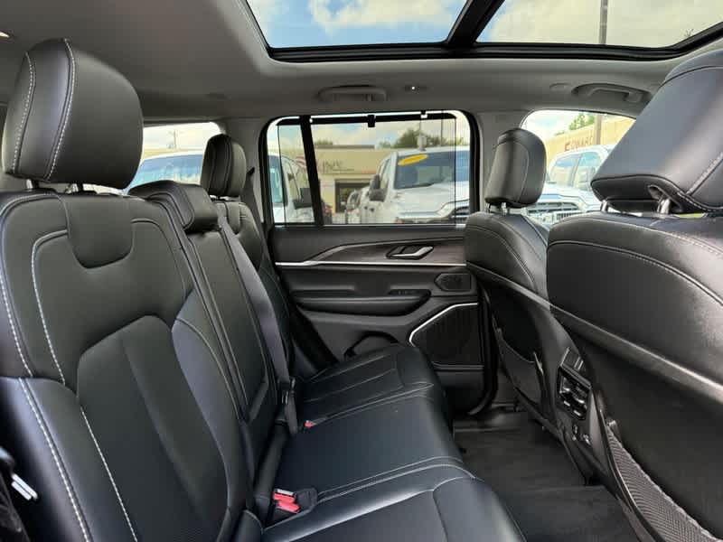 2023 Jeep Grand Cherokee 30th Anniversary