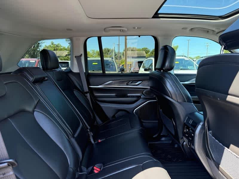 2023 Jeep Grand Cherokee 30th Anniversary