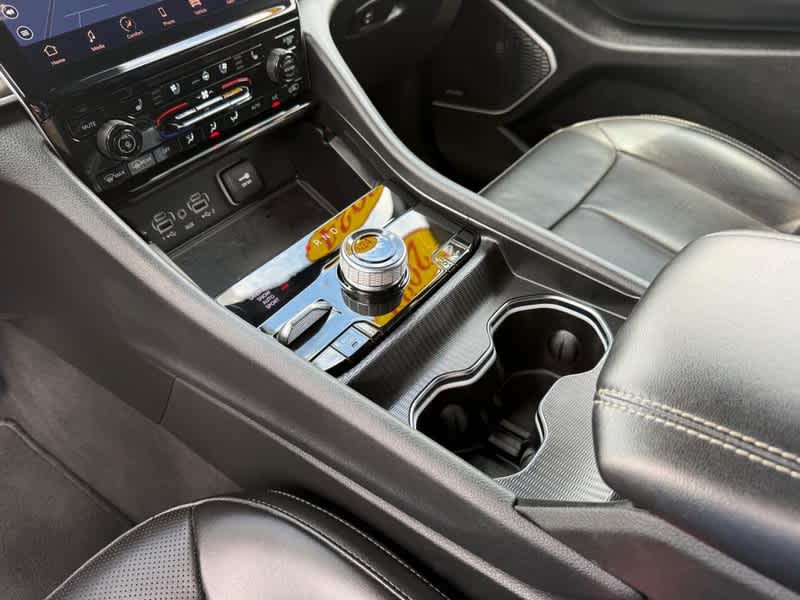 2024 Jeep Grand Cherokee Anniversary Edition