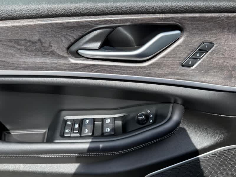 2024 Jeep Grand Cherokee Anniversary Edition