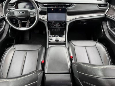 2024 Jeep Grand Cherokee Anniversary Edition