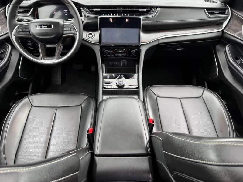 2024 Jeep Grand Cherokee Anniversary Edition