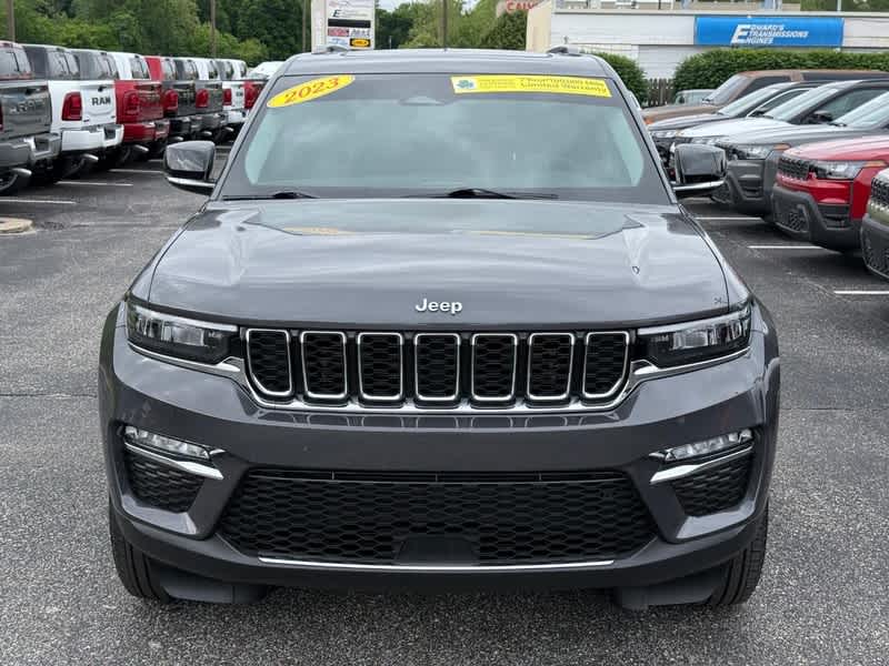 2023 Jeep Grand Cherokee Base