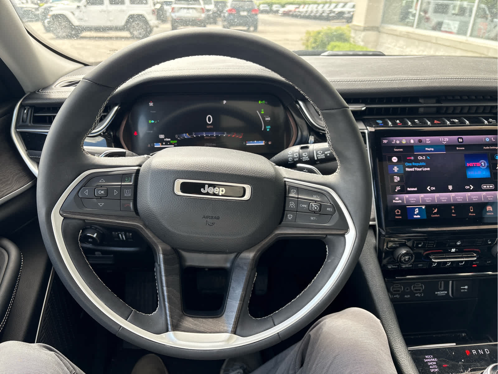 2023 Jeep Grand Cherokee Base