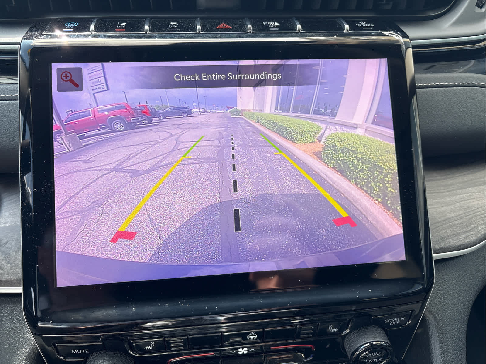 2023 Jeep Grand Cherokee Base