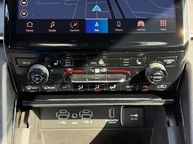 2023 Jeep Grand Cherokee Base