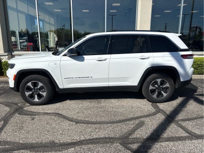 2024 Jeep Grand Cherokee Base