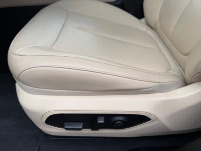 2023 Jeep Grand Cherokee Base