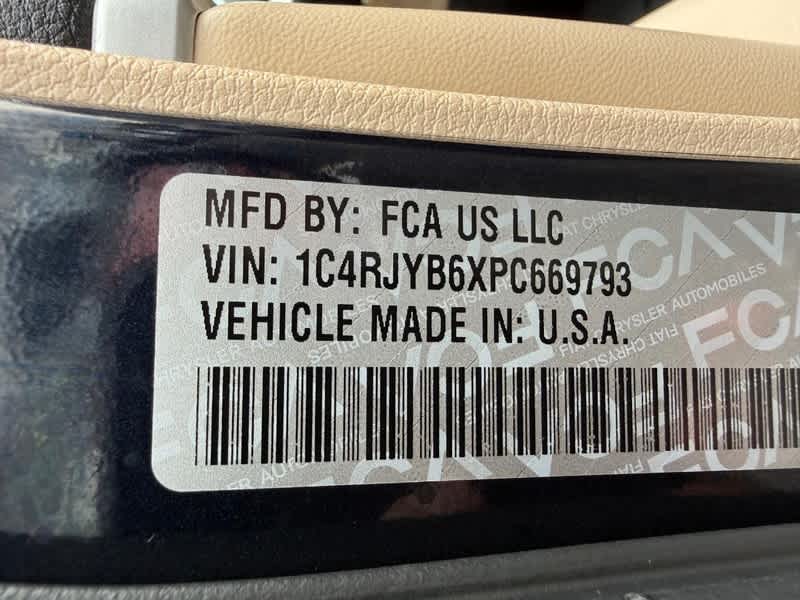 2023 Jeep Grand Cherokee Base